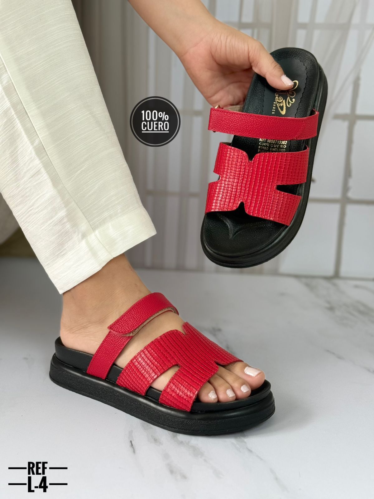 Sandalia en cuero para dama Emira