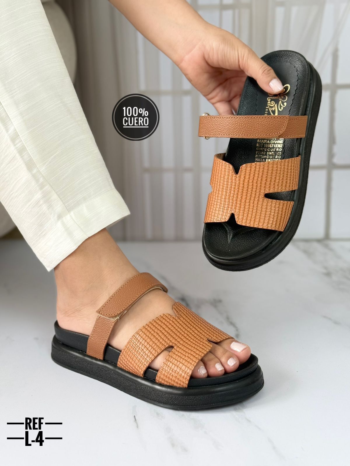 Sandalia en cuero para dama Emira