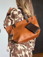 Cartera en cuero con monedero