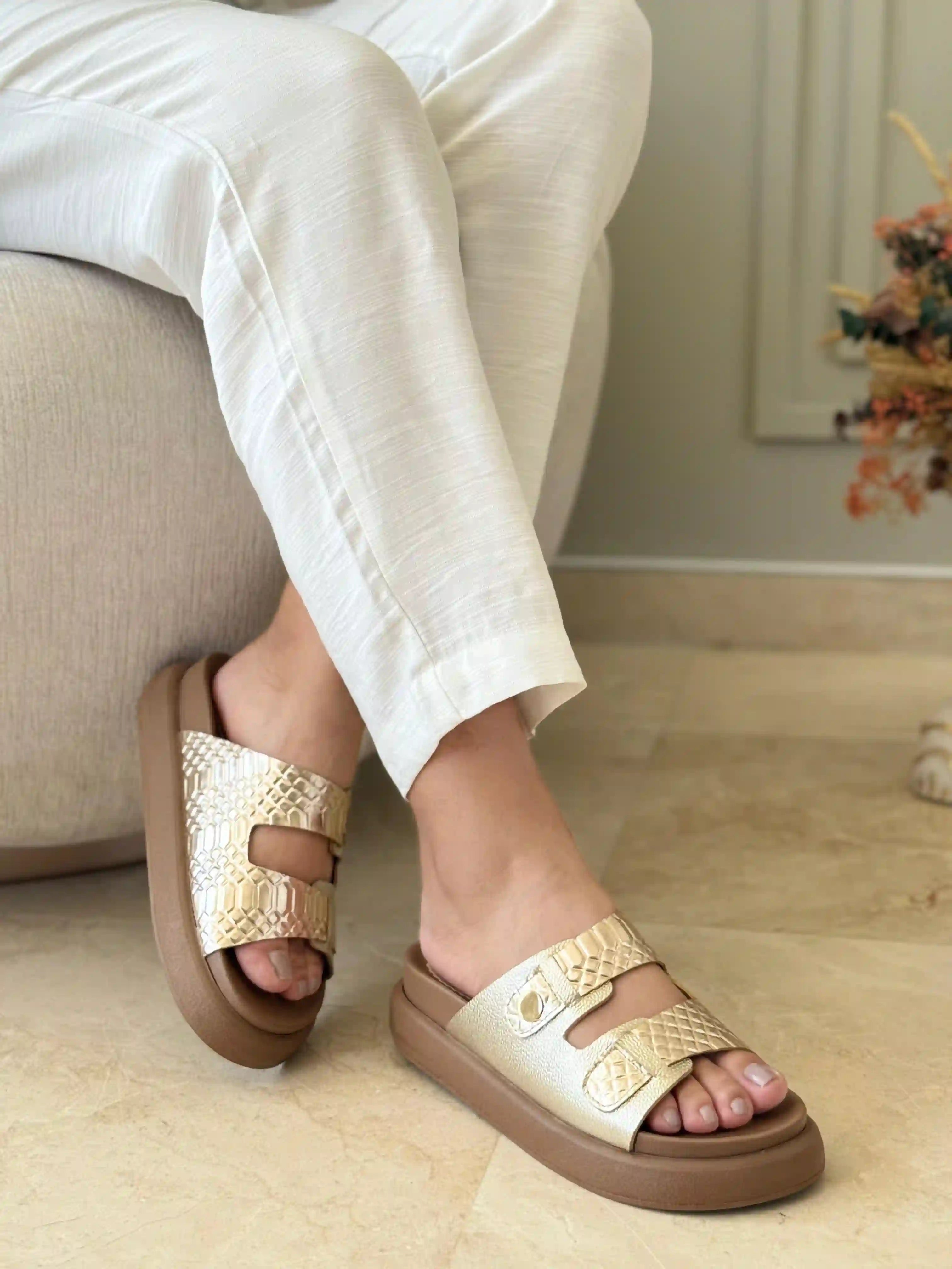 Sandalia en cuero para dama Fenix