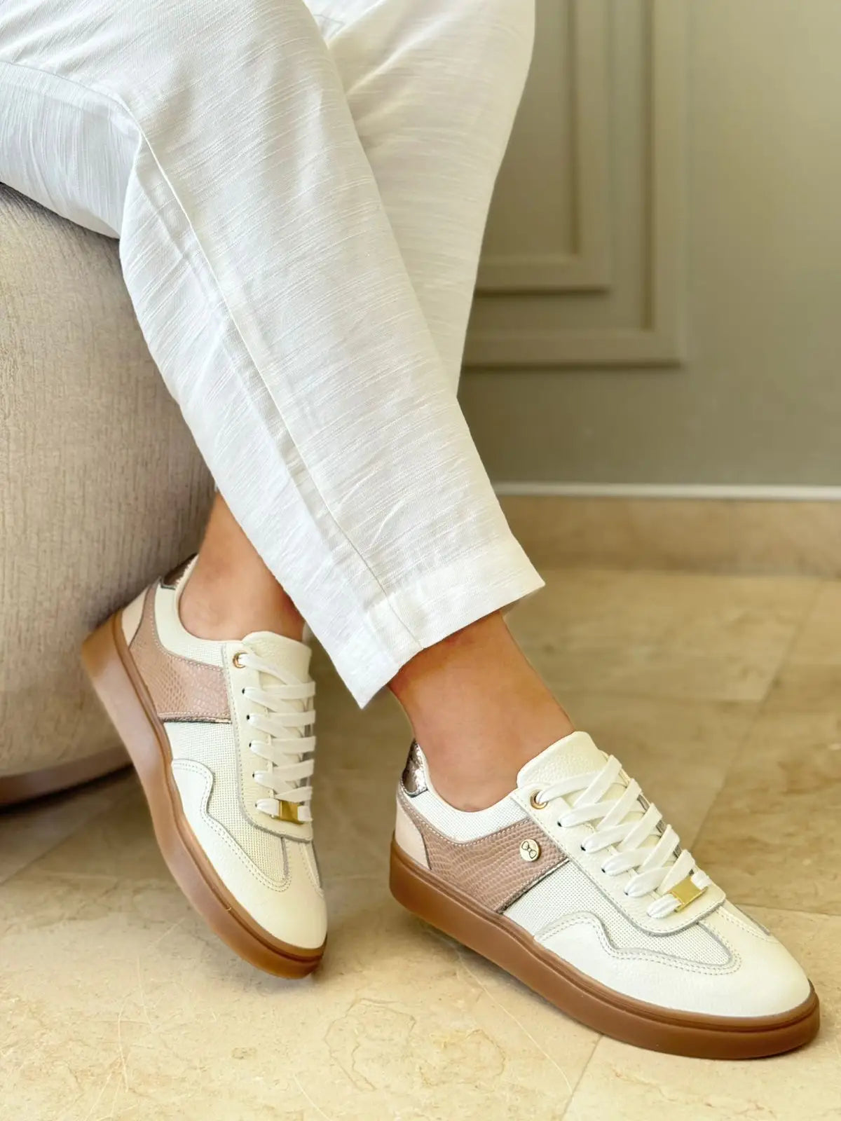 Deportivo en cuero para dama Selene