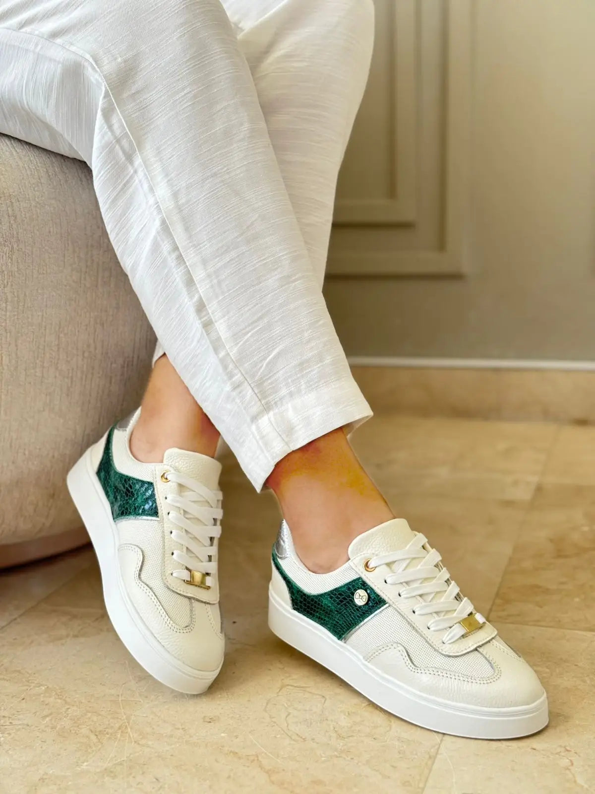 Deportivo en cuero para dama Selene